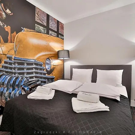 Saint Thomas Corner - By Upstairs 2*
