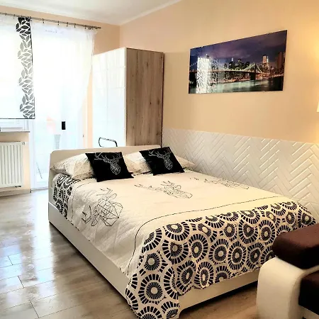 Glamour Downtown Balcony Apartment Krakow