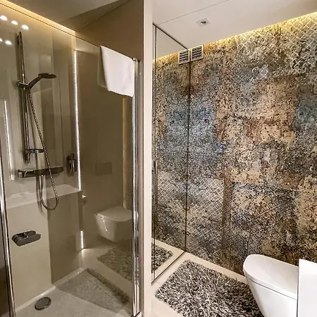 Apartament łazarza 13 *