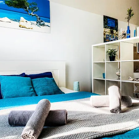 Next To Wawel Castle, Vistula River & Old Town Cracow Apartment *