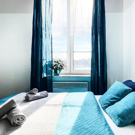 Next To Wawel Castle, Vistula River & Old Town Cracow Apartment
