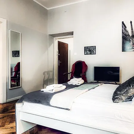 Next To Wawel Castle, Vistula River & Old Town Cracow Apartment *