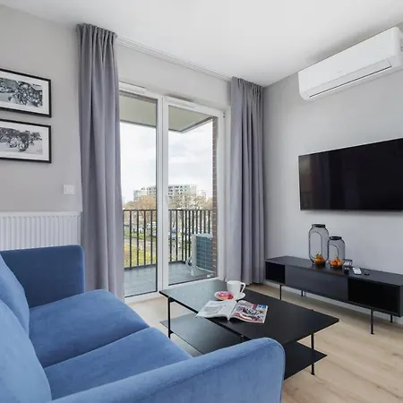 Lotniczowka By Renters Prestige Apartment