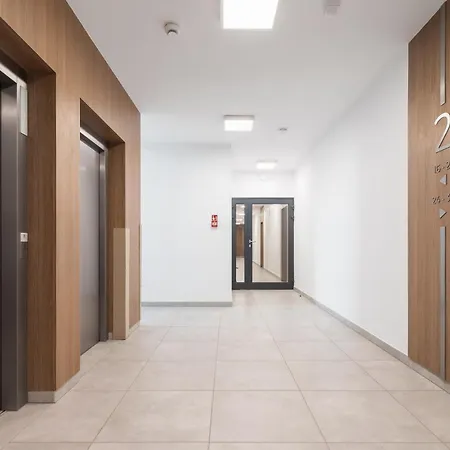 Lotniczowka By Renters Prestige Apartment