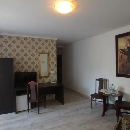 Hotel Dworek Złoty Róg I Restauracja Kraków