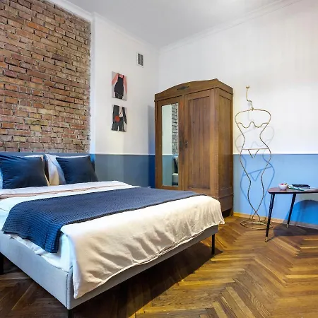 Silent Blue / Kochanowskigo St Apartment *