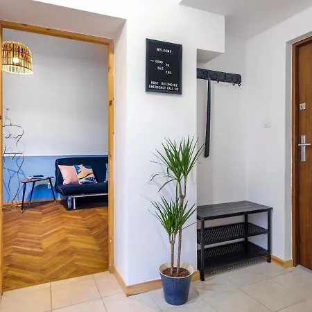 Silent Blue / Kochanowskigo St Apartment