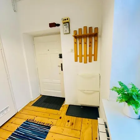 Apartment In Ivy Covered House, Near Old Town Krakow