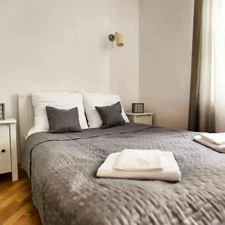 Apartment Next To The Main Square *