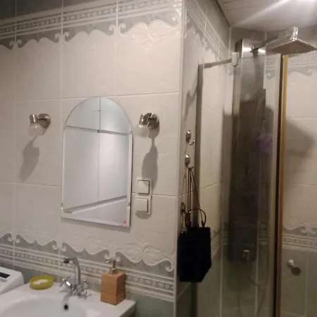 Pokój W Domu Z Dużym Ogrodem Kwatera prywatna
