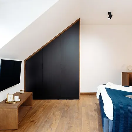 Main Square - Loftaffair Apartment *