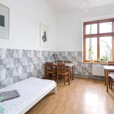 In The Heart Of ! 2 Apartment *