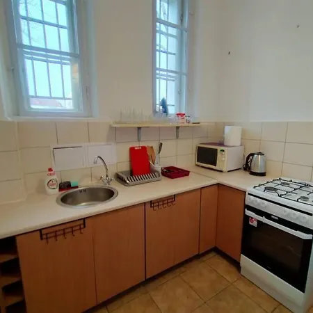 In The Heart Of ! 2 Apartment