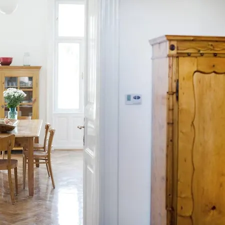아파트 Krakow Stag Weekend Apartaments Sauna Snooker Pax 24 *