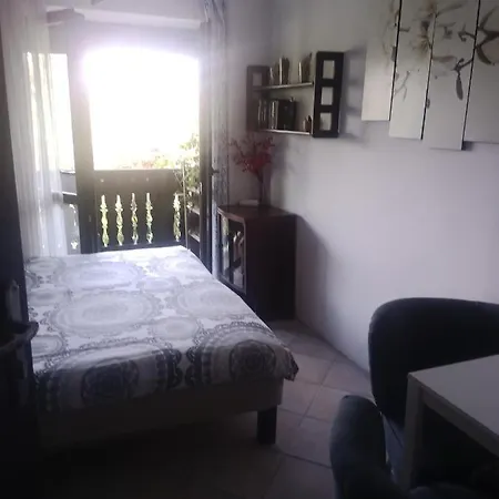 Kwatera prywatna Pokój W Domu Z Dużym Ogrodem *