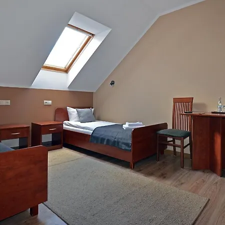 Hotel Tyniecki 3*