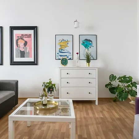Lubicz Next To Main Station Netflix Cracovia