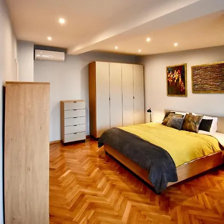 Krib Apartment *