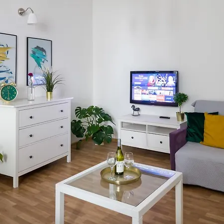 Lubicz Next To Main Station Netflix Apartamento Cracovia