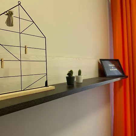 Discover Cracow Aparthostel * Краков