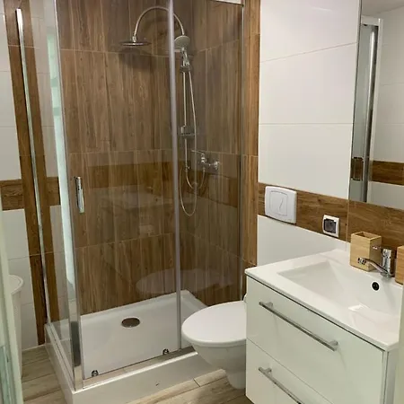 Хостел Discover Cracow Aparthostel *