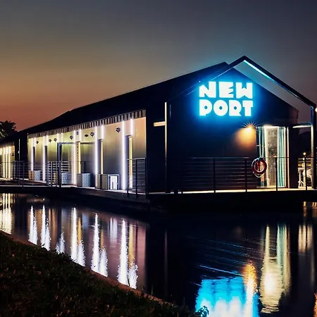 公寓式酒店 New Port - Premium Floating 4*