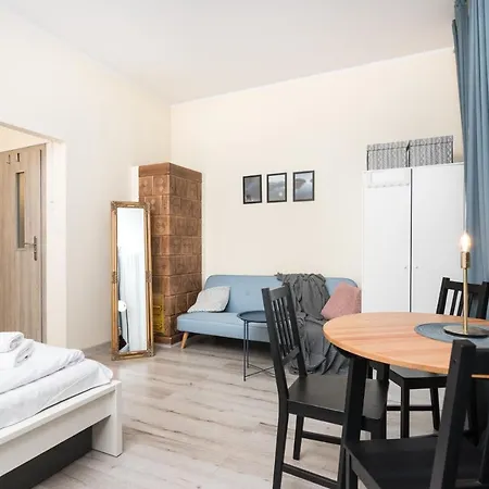 Bosacka X 1' Main Train & Bus Station - By Upstairs Apartment Krakow