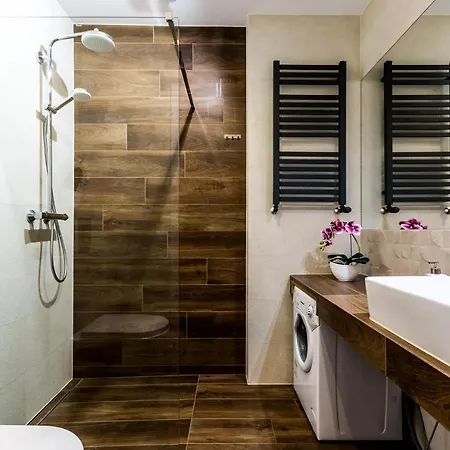 Modern Jacuzzi Apartment Krakow