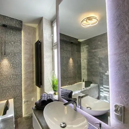 Apartment Bialy Z Jacuzzi