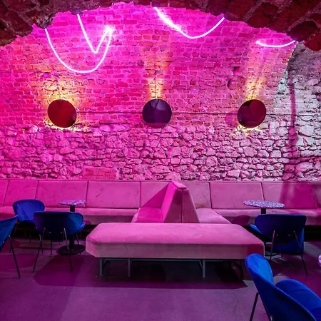 Ostello Draggo House *