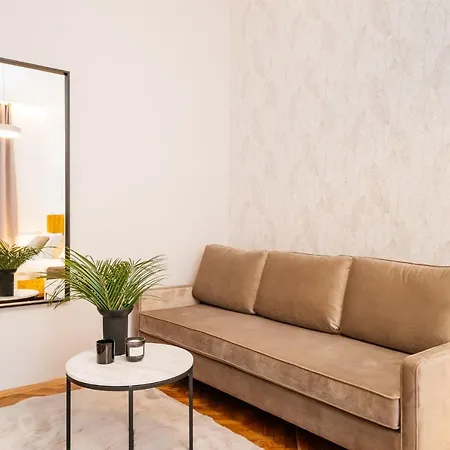 Crystal House - Loftaffair Collection Apartament *