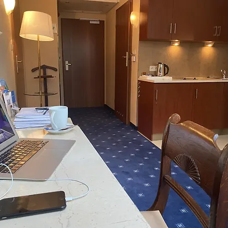 Booking Crown Piast & Spa Krakow