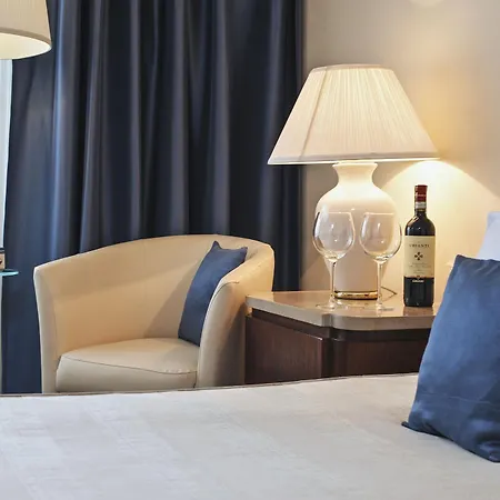 Booking Crown Piast & Spa
