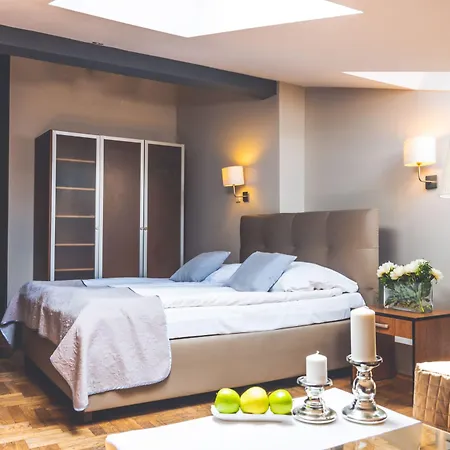 Floryan Old Town 3*
