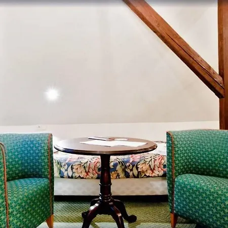 Lejlighedshotel Miodosytnia 3*