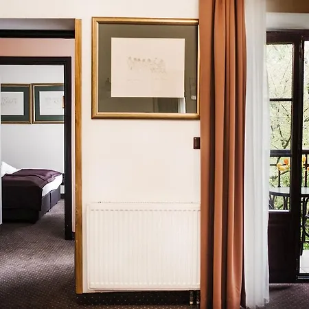 Eden Hotel 3*
