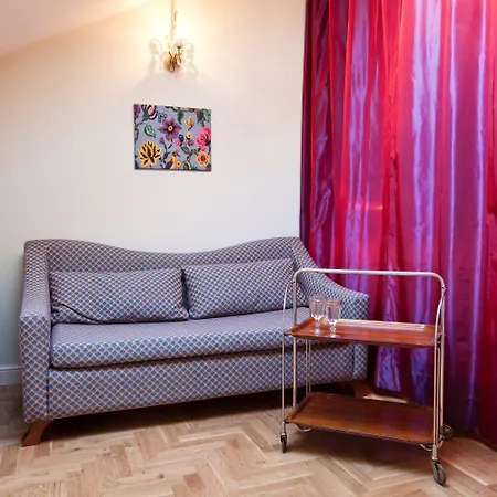 Crystal Chez Helena Aparthotel 3*