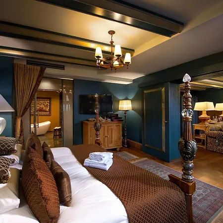 Aparthotel Kanonicza 22 5*