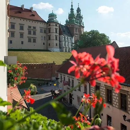 Kanonicza 22 Aparthotel 5*