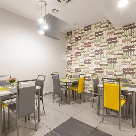 亚历山大2号酒店