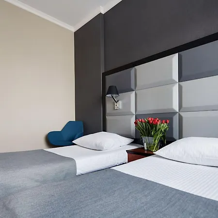 Apis Hotel 4*