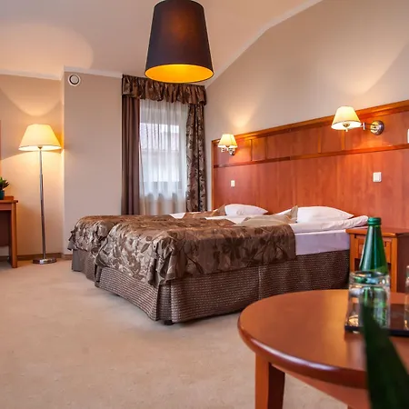 Farmona Business & 3* Krakow