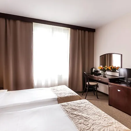 Go Cracow Resort 3*
