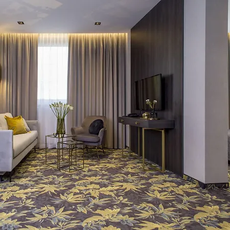 Atrium Hotel 3*