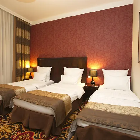 Hotel Columbus 3*
