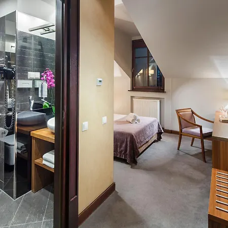 Otel Unicus Old Town - Destigo 4*