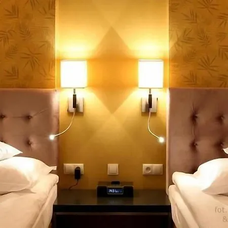Otel Unicus Old Town - Destigo