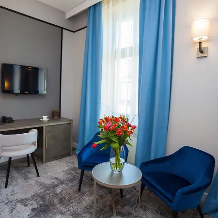 Unicus Old Town - Destigo 4*