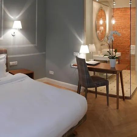 Bracka 6 Aparthotel 4*