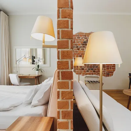 Bracka 6 Aparthotel 4*